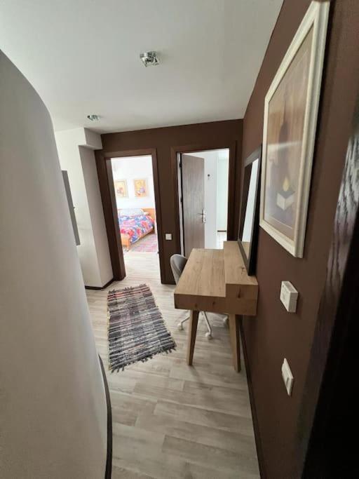 Kazanlak Large Guest House Apartment Near The Center With Full Kitchen & Dining Room, King Beds, Garden Patio, Free Parking & Self Check-In Kültér fotó